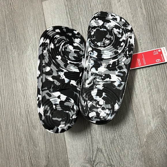 Nike off court marble Men’s Black and White Slide Sandals/ size 9 - Picture 4 of 7